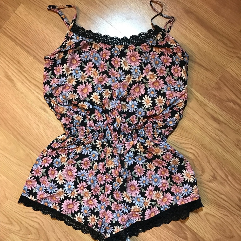 Floral Print & Lace Trim Romper